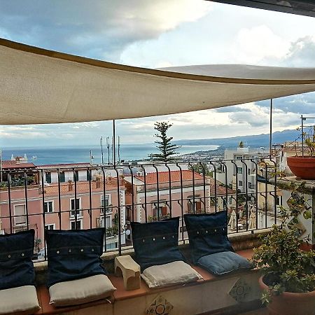 Aly Art Apartment Taormina Duomo, Gulf & Etna View Εξωτερικό φωτογραφία