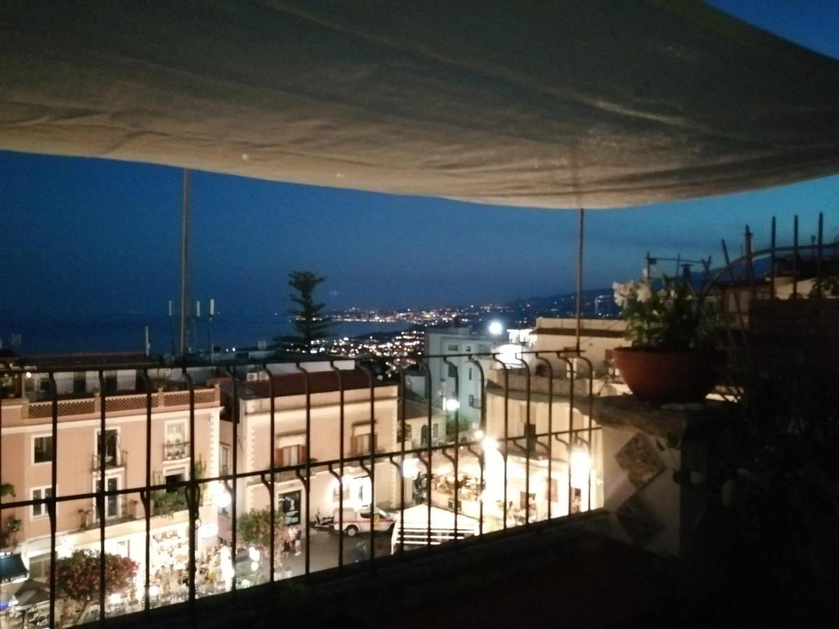 Aly Art Apartment Taormina Duomo, Gulf & Etna View Εξωτερικό φωτογραφία
