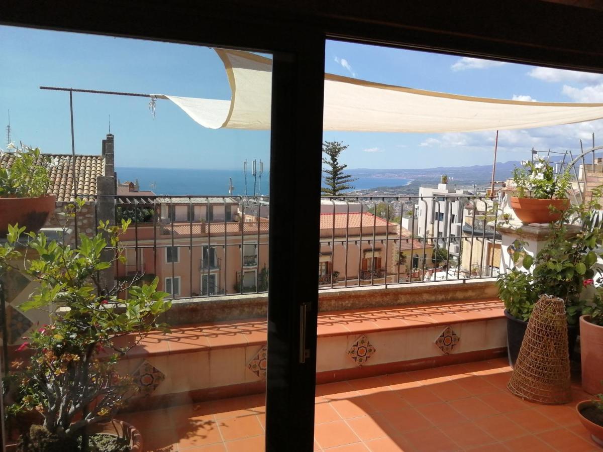 Aly Art Apartment Taormina Duomo, Gulf & Etna View Εξωτερικό φωτογραφία