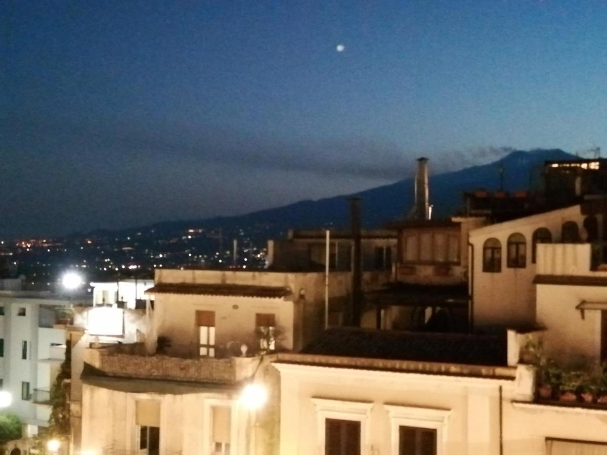 Aly Art Apartment Taormina Duomo, Gulf & Etna View Εξωτερικό φωτογραφία