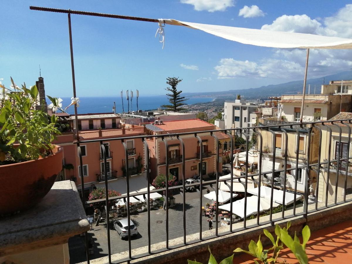 Aly Art Apartment Taormina Duomo, Gulf & Etna View Εξωτερικό φωτογραφία