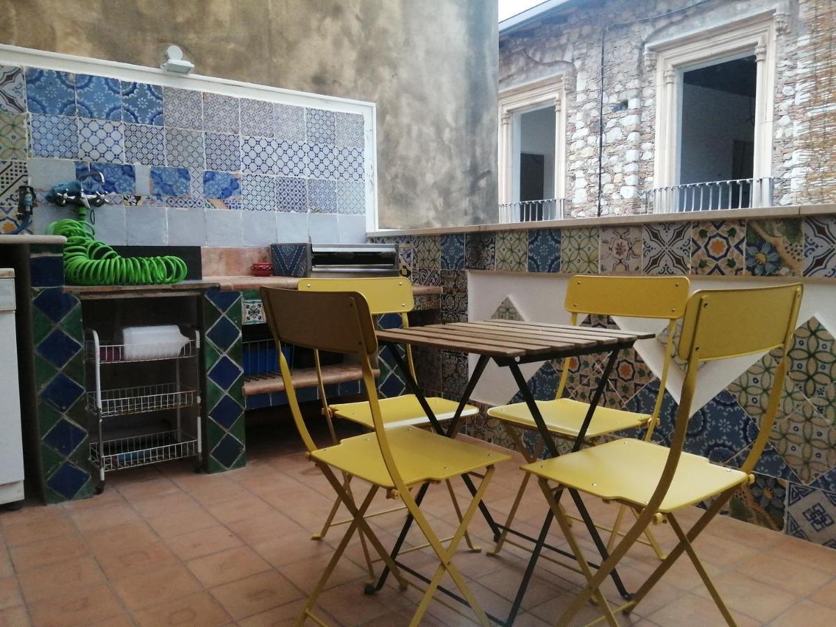 Aly Art Apartment Taormina Duomo, Gulf & Etna View Εξωτερικό φωτογραφία