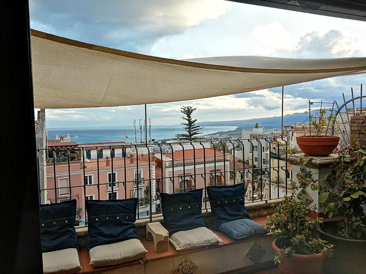 Aly Art Apartment Taormina Duomo, Gulf & Etna View Εξωτερικό φωτογραφία