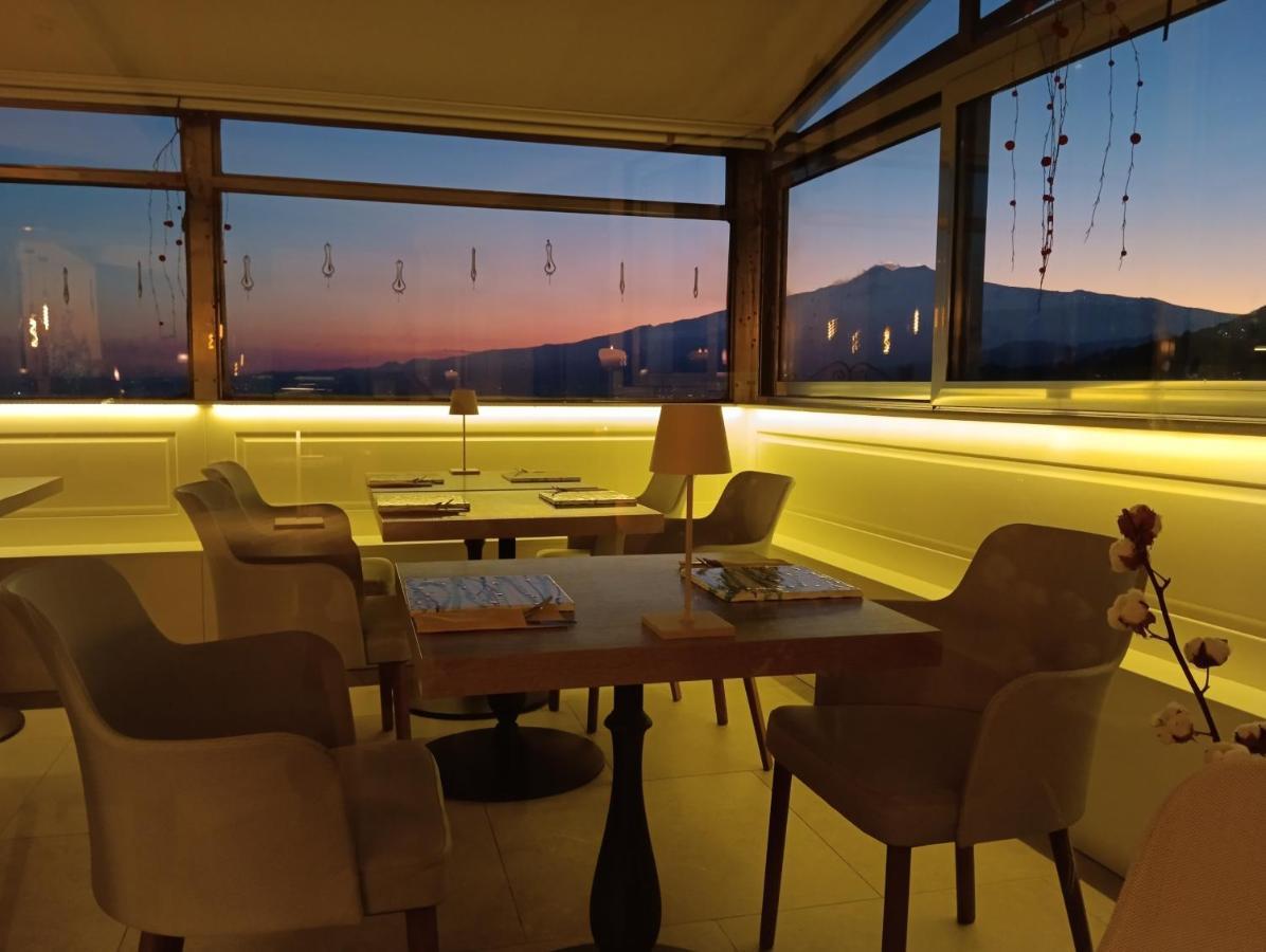 Aly Art Apartment Taormina Duomo, Gulf & Etna View Εξωτερικό φωτογραφία